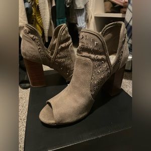 Small heel Booties